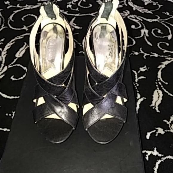 Shoes - Picture 2 of 4